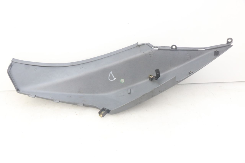 photo de FLANC ARRIERE DROIT SYM ORBIT 2 4T 50 (2008 - 2017) - Points de fixation