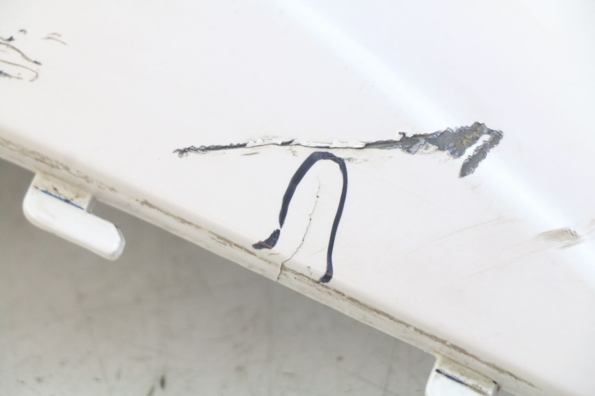 photo de FLANC ARRIERE DROIT SYM ORBIT 2 4T 50 (2018 - 2022) - Marquages et références