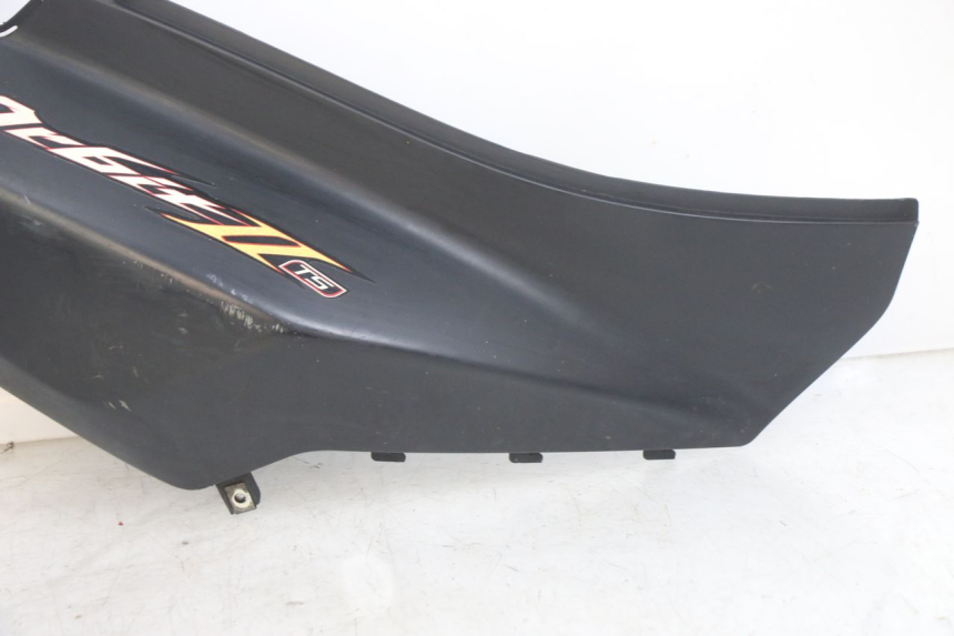 photo de FLANC ARRIERE DROIT SYM ORBIT 2 TS 2T 50 (2011 - 2016) - Gros plan technique