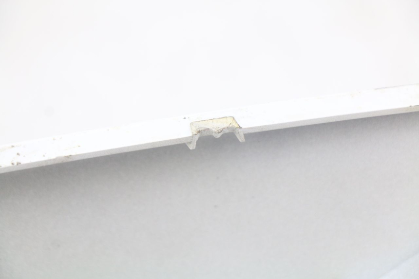 photo de FLANC ARRIERE DROIT SYM ORBIT III 3 4T 50 (2018 - 2021) - Zoom état d’usage