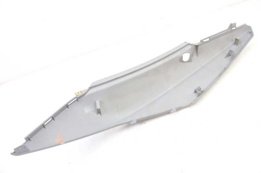 photo de FLANC ARRIERE DROIT SYM ORBIT III 3 4T 50 (2021 - 2025) - État de surface