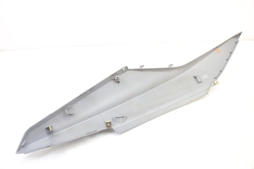 photo de FLANC ARRIERE DROIT SYM ORBIT III 3 4T 50 (2021 - 2025) - Marquages et références