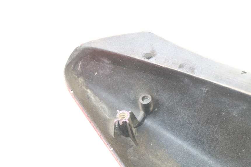 photo de FLANC ARRIERE DROIT MBK OVETTO ONE 2T 50 (2013 - 2017) - Gros plan technique