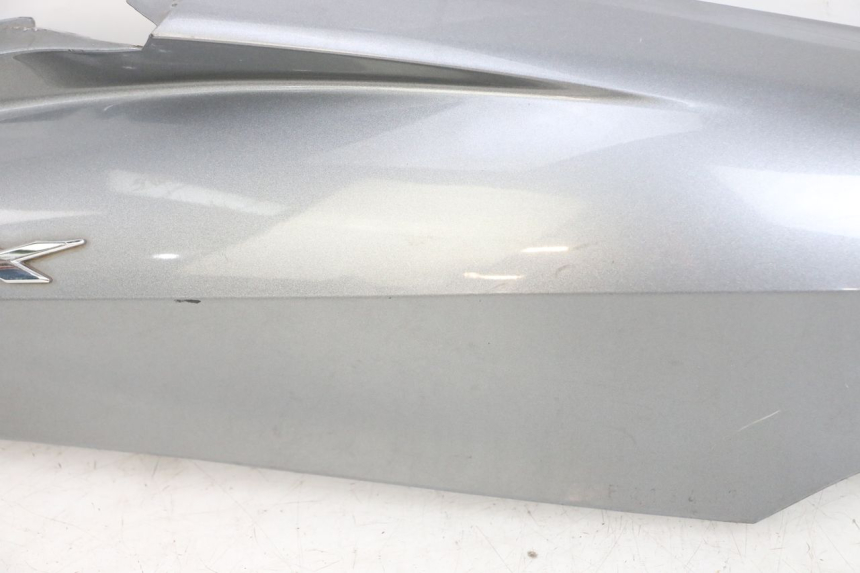 photo de FLANC ARRIERE DROIT HONDA PCX (JF47) 125 (2012 - 2013) - Marquages et références