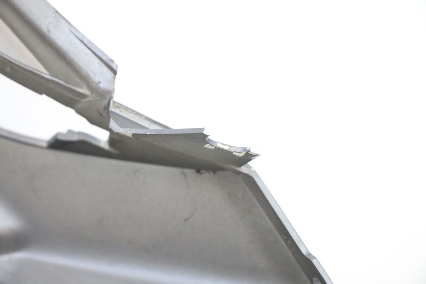 photo de FLANC ARRIERE DROIT PEUGEOT SATELIS 125 (2013 - 2018) - Zoom composants