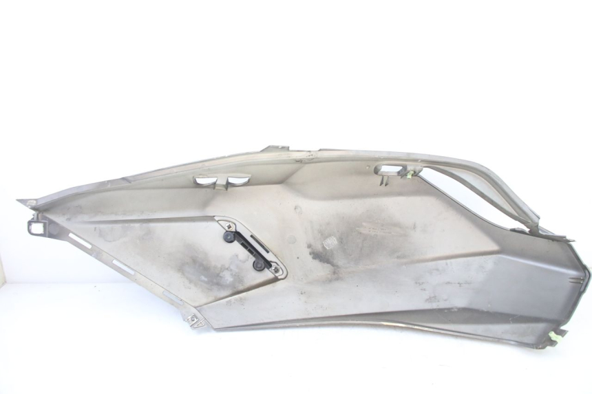 photo de FLANC ARRIERE DROIT PEUGEOT SATELIS 125 (2013 - 2018) - Marquages et références