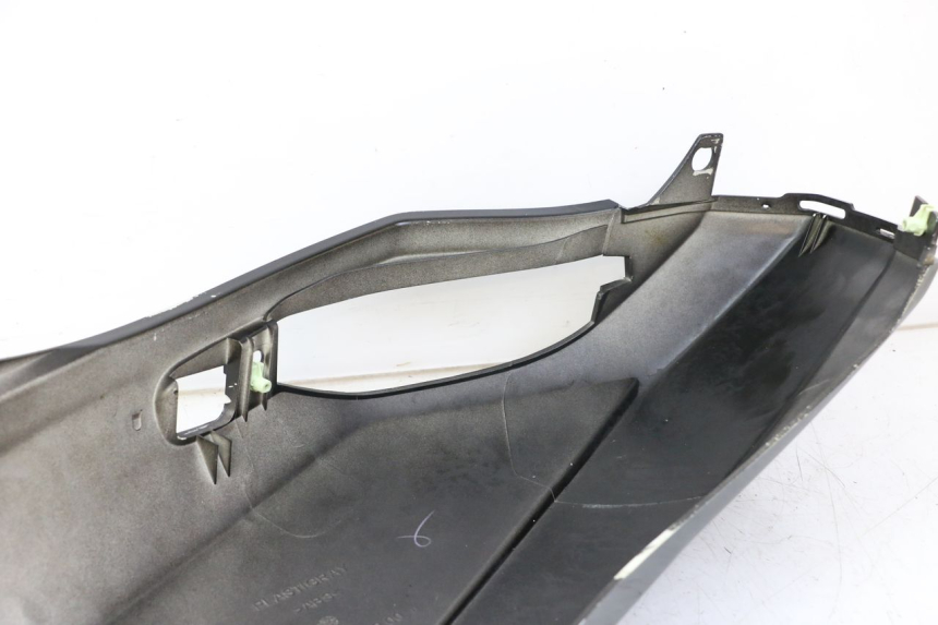 photo de FLANC ARRIERE DROIT PEUGEOT SATELIS COMPRESSOR K15 125 (2006 - 2009) - Vue d’ensemble