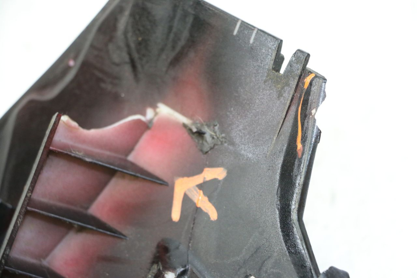 photo de FLANC ARRIERE DROIT PEUGEOT SPEEDFIGHT 3 LC 2T 50 (2009 - 2015) - Zoom état d’usage