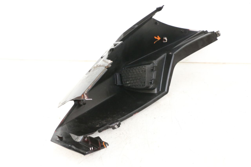 photo de FLANC ARRIERE DROIT PEUGEOT SPEEDFIGHT 3 LC 2T 50 (2009 - 2015) - Points de fixation