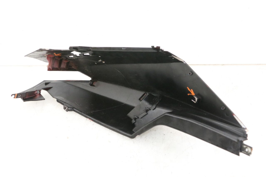 photo de FLANC ARRIERE DROIT PEUGEOT SPEEDFIGHT 3 LC 2T 50 (2009 - 2015) - Pièce contrôlée