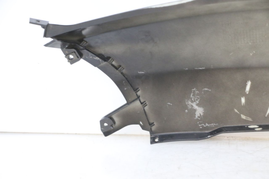 photo de FLANC ARRIERE DROIT PEUGEOT VIVACITY 125 (2010 - 2017) - Gros plan technique