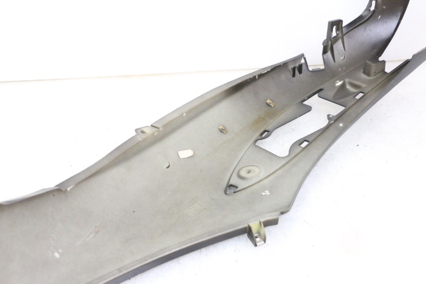 photo de FLANC ARRIERE DROIT PIAGGIO BEVERLY 125 (1998 - 2005) - Zoom état d’usage