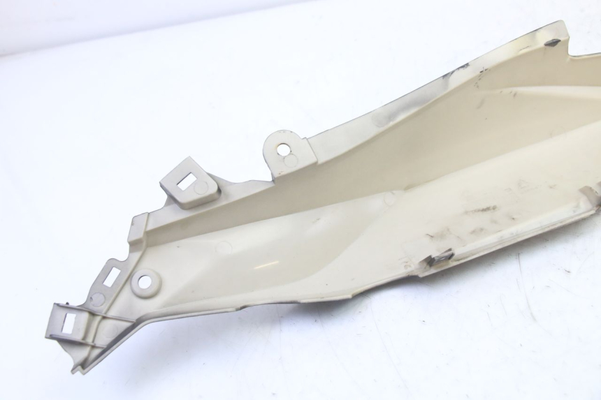 photo de FLANC ARRIERE DROIT MAG POWER R-STREET 50 (2016 - 2025) - Points de fixation