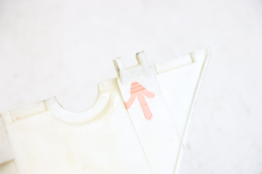 photo de FLANC ARRIERE DROIT EUROCKA R8 4T 50 (2013 - 2022) - Points de fixation