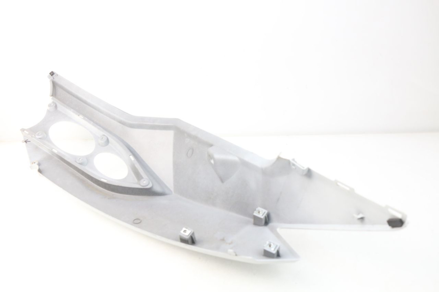 photo de FLANC ARRIERE DROIT DAELIM S3 125 (2010 - 2017) - Autre angle de vue