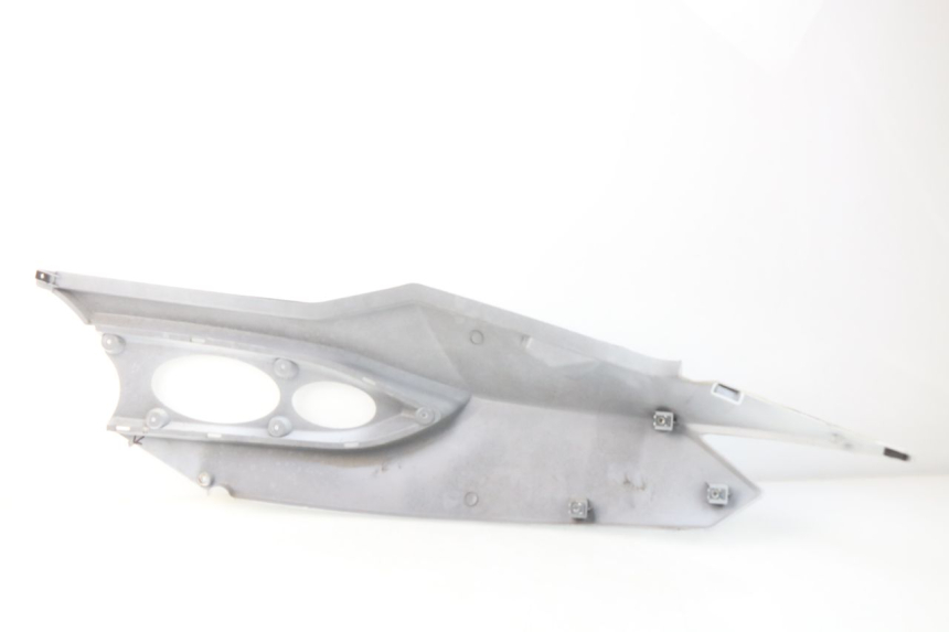 photo de FLANC ARRIERE DROIT DAELIM S3 125 (2010 - 2017) - Points de fixation