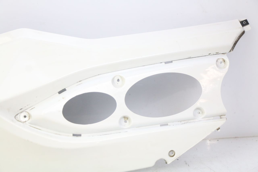 photo de FLANC ARRIERE DROIT DAELIM S3 125 (2010 - 2017) - Vue rapprochée