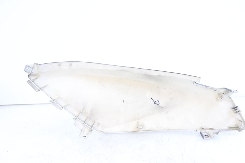 photo de FLANC ARRIERE DROIT JM MOTORS SANTANA 50 (2014 - 2023) - Gros plan technique