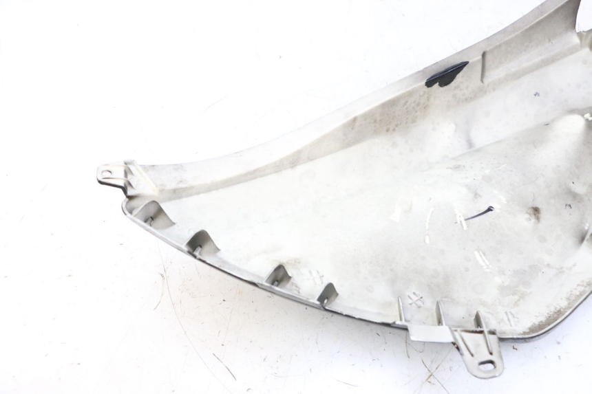 photo de FLANC ARRIERE DROIT JM MOTORS SANTANA 50 (2014 - 2023) - Gros plan technique