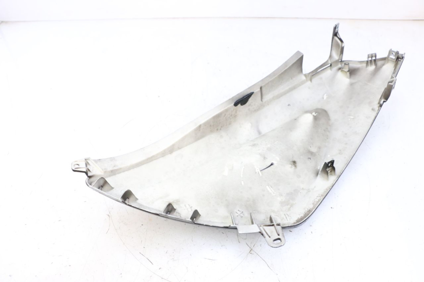 photo de FLANC ARRIERE DROIT JM MOTORS SANTANA 50 (2014 - 2023) - Points de fixation