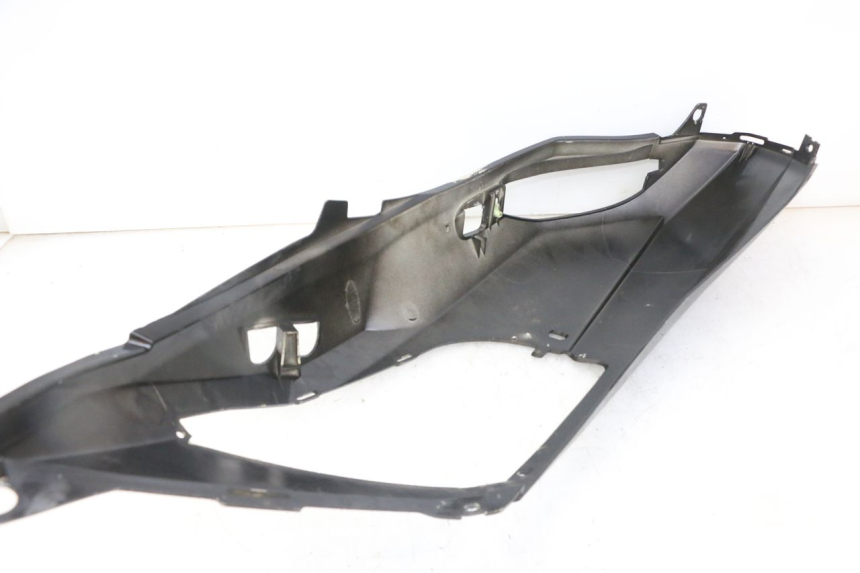 photo de FLANC ARRIERE DROIT PEUGEOT SATELIS COMPRESSOR K15 125 (2006 - 2009) - Autre angle de vue