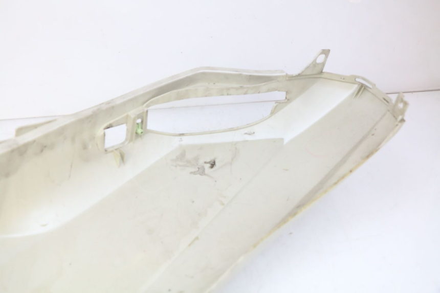 photo de FLANC ARRIERE DROIT PEUGEOT SATELIS 125 (2010 - 2012) - Gros plan technique