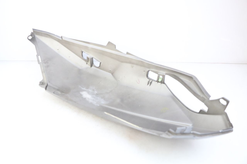 photo de FLANC ARRIERE DROIT PEUGEOT SATELIS 125 (2010 - 2012) - Autre angle de vue