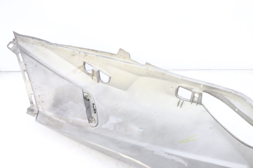 photo de FLANC ARRIERE DROIT PEUGEOT SATELIS 125 (2013 - 2018) - Autre angle de vue