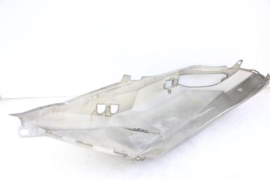 photo de FLANC ARRIERE DROIT PEUGEOT SATELIS 125 (2013 - 2018) - Vue d’ensemble