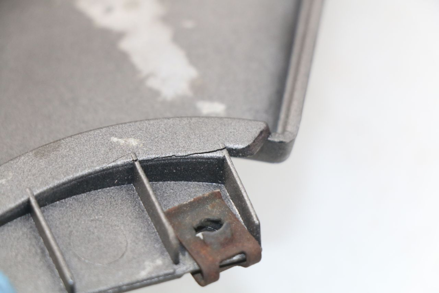 photo de FLANC ARRIERE DROIT MBK SKYLINER 125 (2004 - 2007) - Détail de la pièce