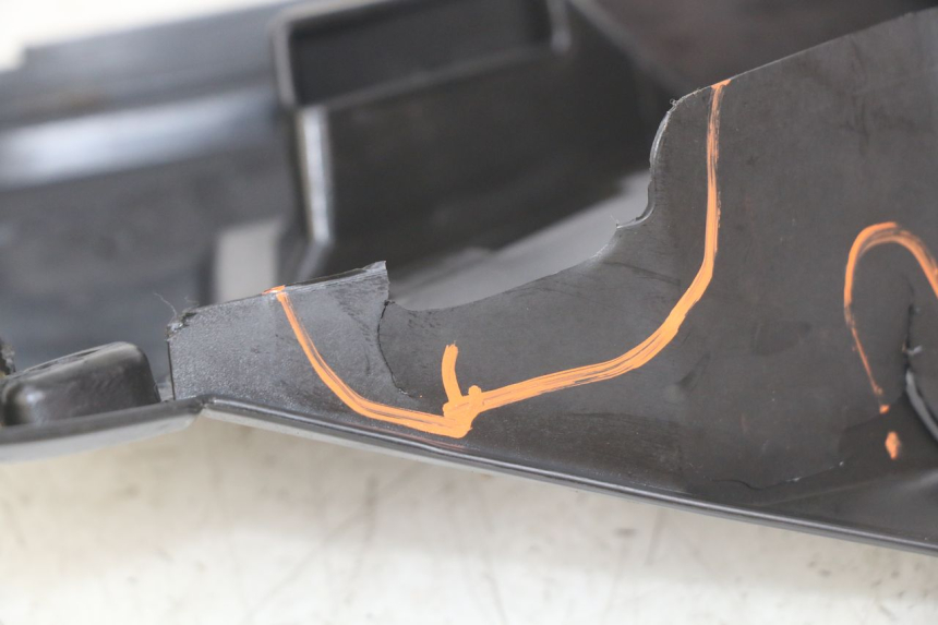 photo de FLANC ARRIERE DROIT SHERCO SM-R 50 (2018 - 2021) - Points de fixation