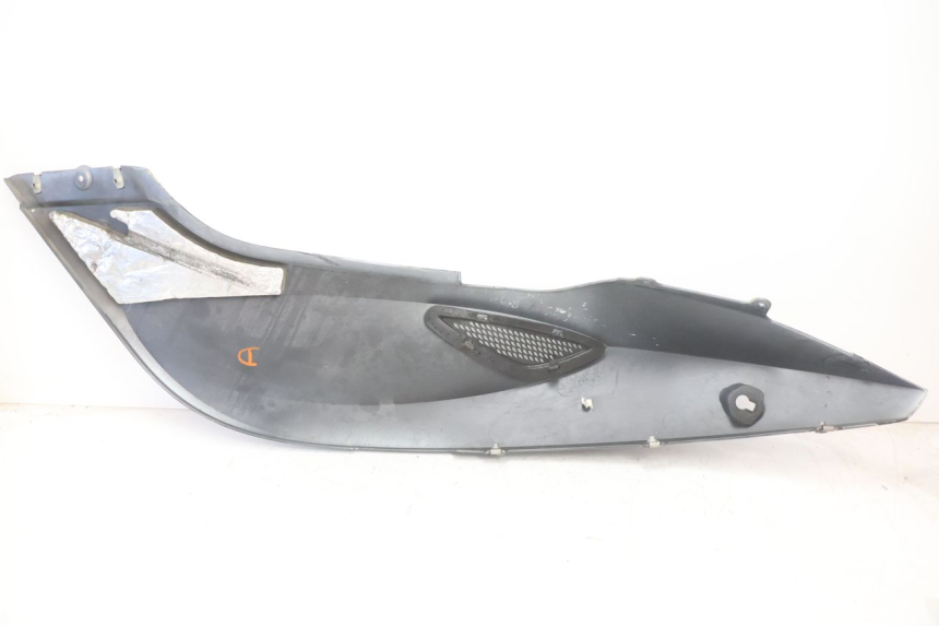 photo de FLANC ARRIERE DROIT CAN-AM SPYDER RS 1000 (2008 - 2012) - Points de fixation