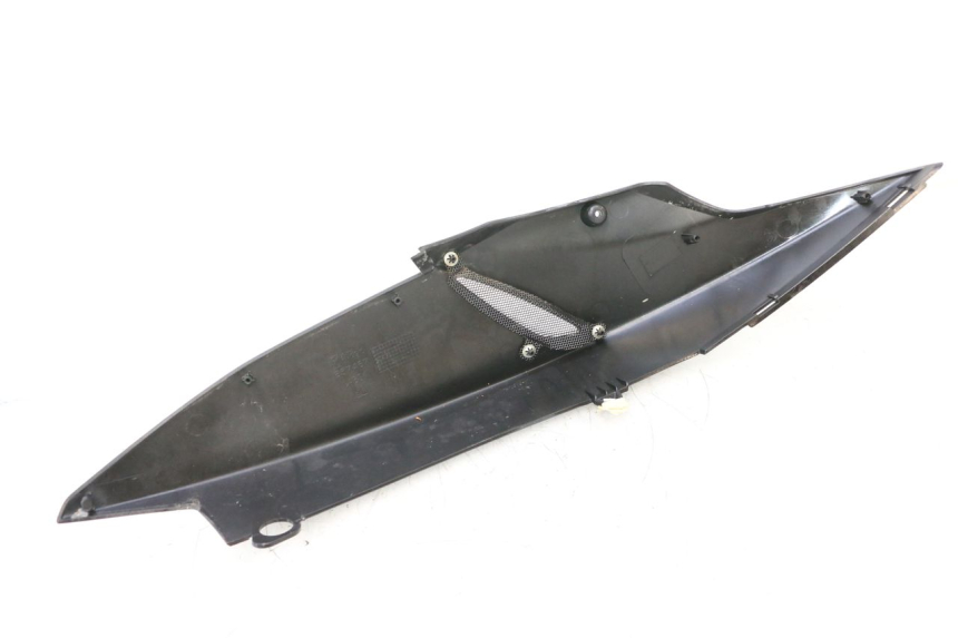 photo de FLANC ARRIERE DROIT APRILIA SR MOTARD 50 (2012 - 2018) - État de surface