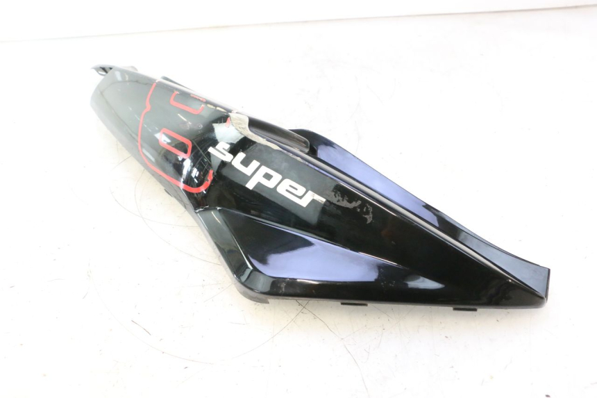 photo de FLANC ARRIERE DROIT KYMCO SUPER 8 2T 50 (2007 - 2013) - Gros plan technique
