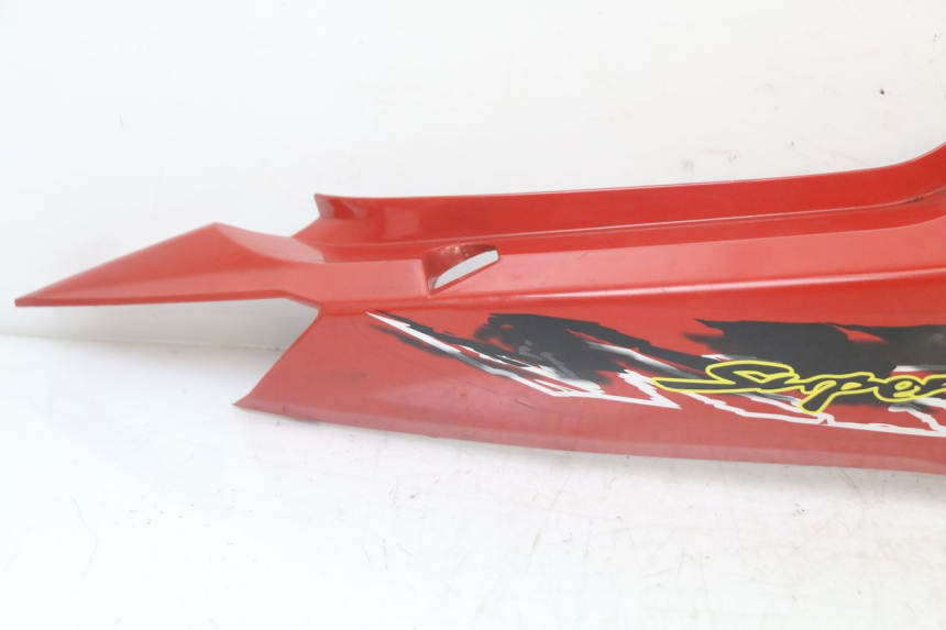 photo de FLANC ARRIERE DROIT KYMCO SUPER 8 125 (2008 - 2015) - Détail de la pièce