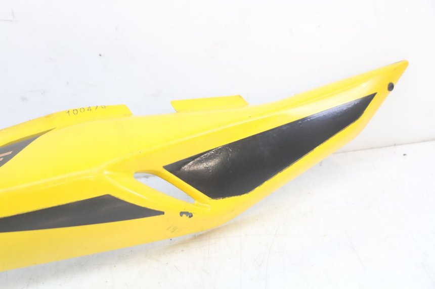 photo de FLANC ARRIERE DROIT SUZUKI GS F 500 (2004 - 2007) - Zoom état d’usage