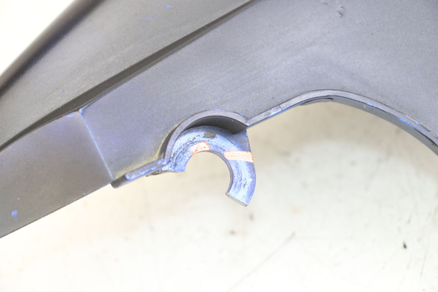 photo de FLANC ARRIERE DROIT SUZUKI SV S 650 (1999 - 2002) - Points de fixation