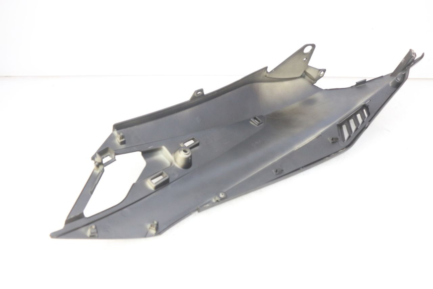 photo de FLANC ARRIERE DROIT APRILIA SXR 50 (2021 - 2023) - Détail de la pièce