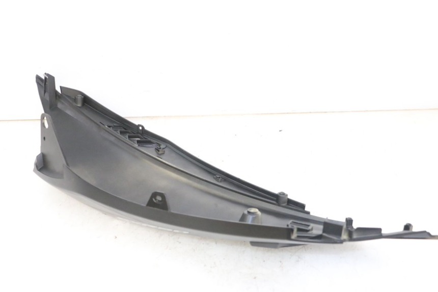 photo de FLANC ARRIERE DROIT APRILIA SXR 50 (2021 - 2023) - Zoom état d’usage