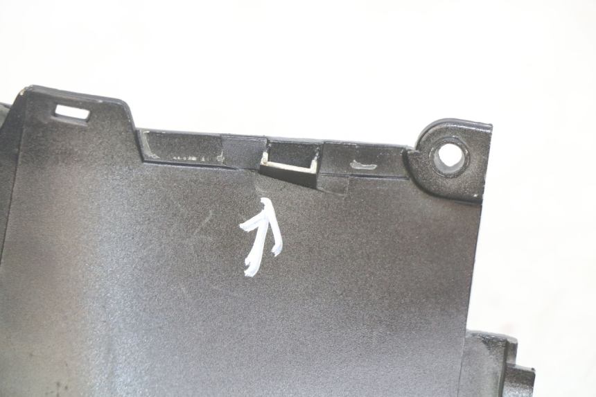 photo de FLANC ARRIERE DROIT SYM SYMPHONY 125 (2009 - 2015) - Points de fixation