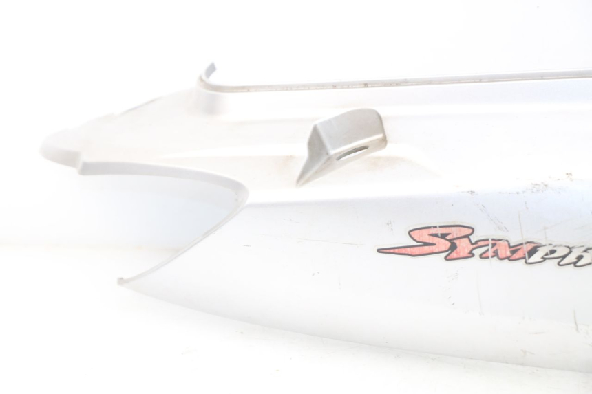 photo de FLANC ARRIERE DROIT SYM SYMPHONY 50 (2009 - 2015) - Détails caractéristiques