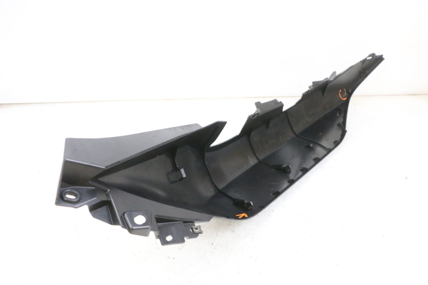 photo de FLANC ARRIERE DROIT YAMAHA TRICITY 300 (2020 - 2024) - État de surface