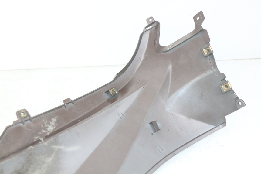 photo de FLANC ARRIERE DROIT PEUGEOT TWEET 4T 50 (2010 - 2014) - Points de fixation