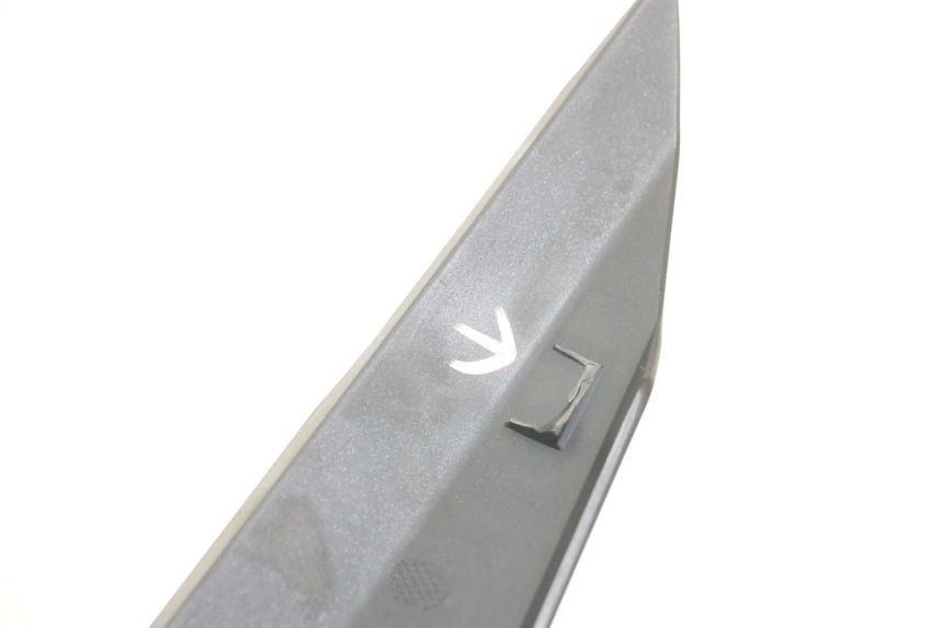 photo de FLANC ARRIERE DROIT KAWASAKI VERSYS ABS 650 (2015 - 2018) - Zoom état d’usage