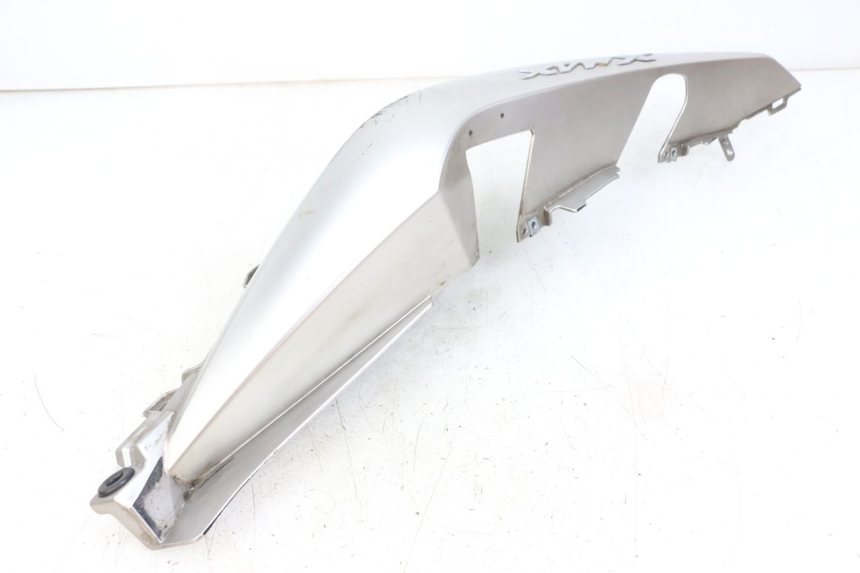 photo de FLANC ARRIERE DROIT YAMAHA XMAX X-MAX ABS 125 (2017 - 2020) - Gros plan technique