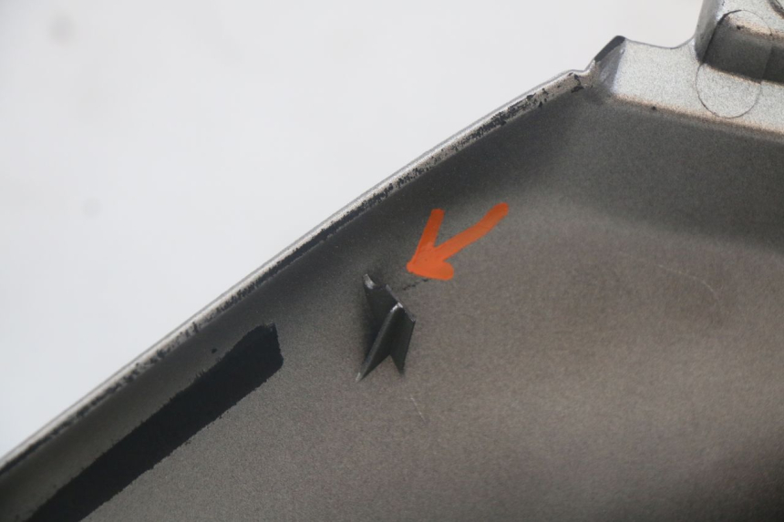 photo de FLANC ARRIERE DROIT YAMAHA XMAX X-MAX ABS 125 (2017 - 2020) - Zoom composants