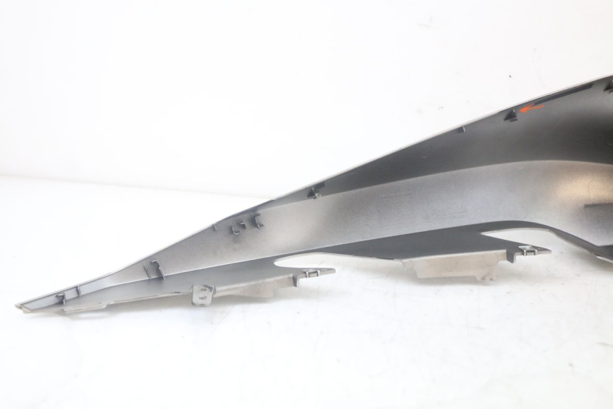 photo de FLANC ARRIERE DROIT YAMAHA XMAX X-MAX ABS 125 (2017 - 2020) - Marquages et références