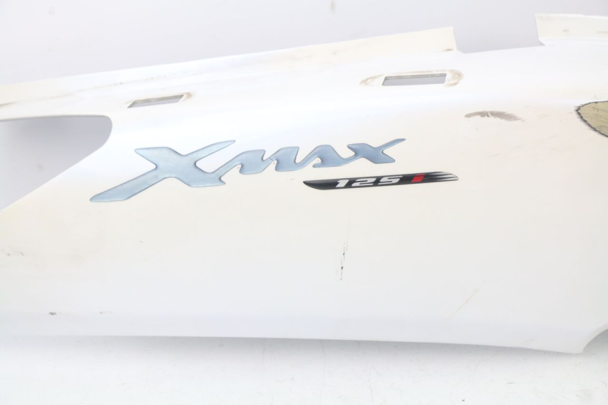 photo de FLANC ARRIERE DROIT YAMAHA XMAX X-MAX 125 (2006 - 2009) - Détails caractéristiques