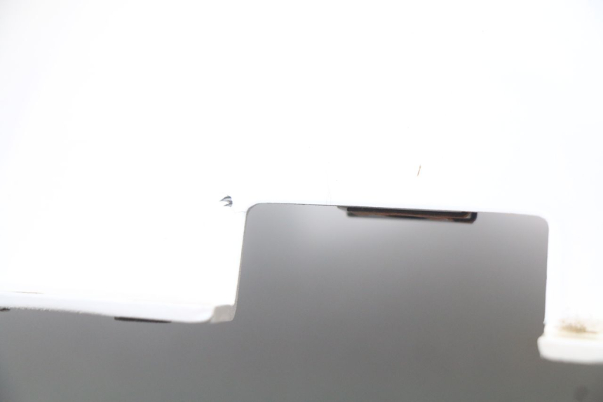 photo de FLANC ARRIERE DROIT YAMAHA XMAX X-MAX 125 (2006 - 2009) - Points de fixation