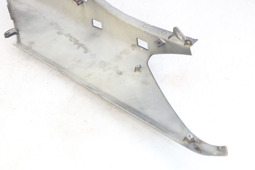 photo de FLANC ARRIERE DROIT YAMAHA XMAX X-MAX 125 (2006 - 2009) - Zoom état d’usage